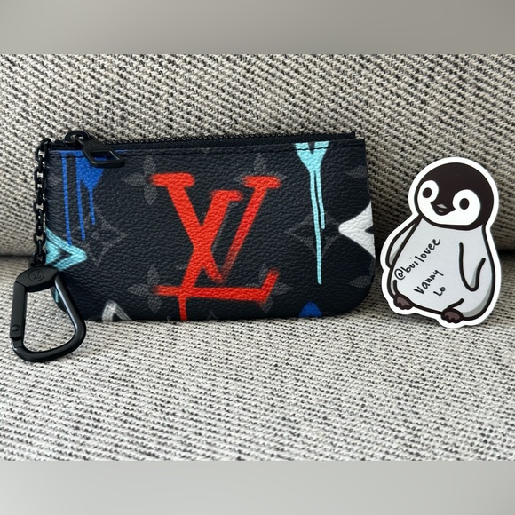 ❌SOLD❌💙❤️Louis Vuitton Monogram Eclipse LV Graffiti Key Pouch Multicolor🖤❤️ - Picture 2 of 9